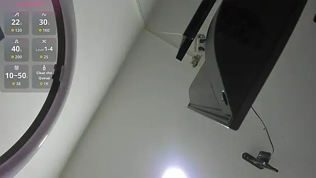 Snapshot of EmiliaRose_ chatting on May 15, 9:33 pm EmiliaRose online show from May 15, 9:33 pm