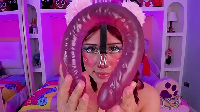 Snapshot of miss___megan chatting on May 6, 9:47 am miss megan online show from May 6, 9:47 am