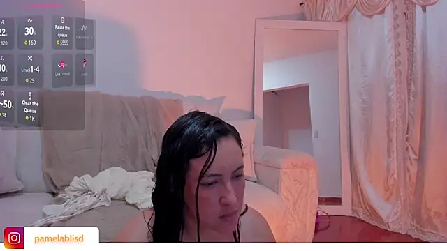 Snapshot of PamelaBliss chatting on May 20, 9:37 am PamelaBliss online show from May 20, 9:37 am