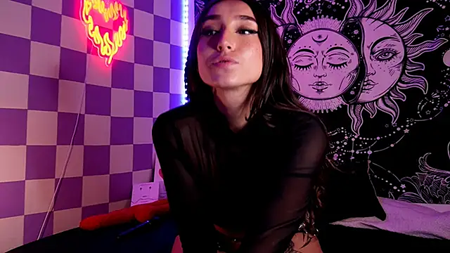 Snapshot of verosmit1 chatting on March 4, 3:00 am verosmit1 online show from March 4, 3:00 am