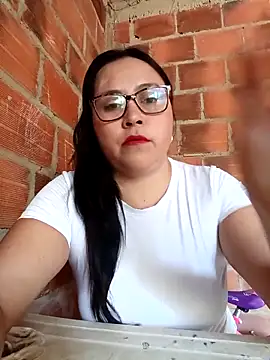 promiscuous-indecent-momm online show from December 15, 6:56 pm