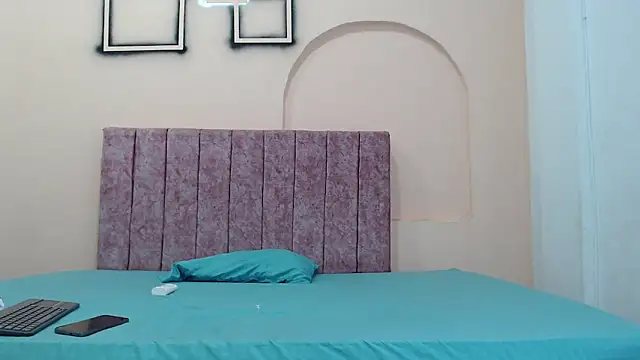 manuel rey online show from September 13, 2:22 am