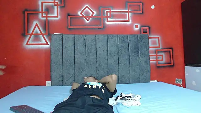 Snapshot of manuel_rey chatting on January 17, 12:59 am manuel rey online show from January 17, 12:59 am