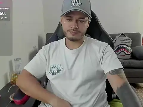 ragnar lothbrok777 online show from April 10, 4:01 pm