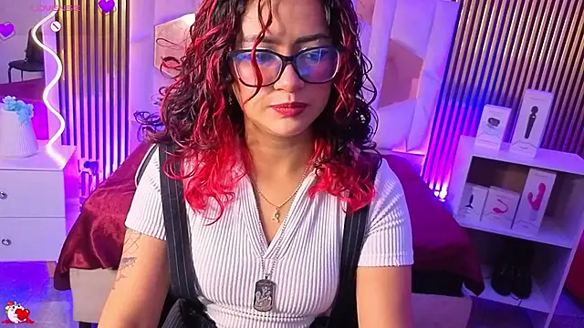 kristen tay online show from March 6, 7:10 pm