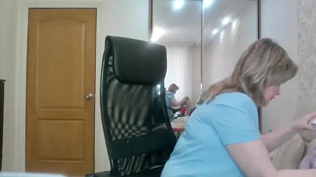 Victoria secrets  online show from April 11, 4:50 am