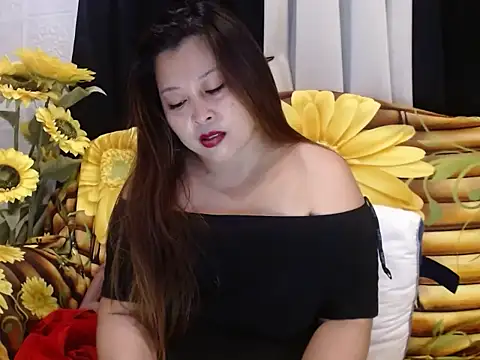 Snapshot of UrSweetClassyPinay chatting on May 8, 7:14 am UrSweetClassyPinay online show from May 8, 7:14 am