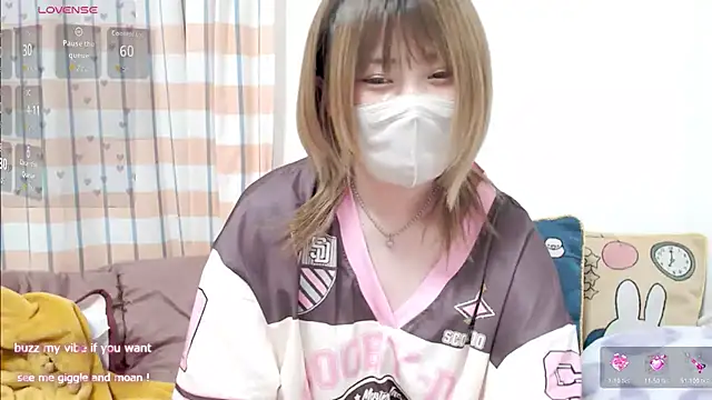 Snapshot of FUYU_rain chatting on June 10, 1:17 am FUYU rain online show from June 10, 1:17 am