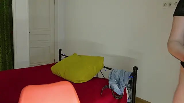 RaileReed online show from March 5, 8:27 pm