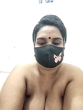 Snapshot of Mitila-3232 chatting on May 7, 12:05 am Mitila-3232 online show from May 7, 12:05 am