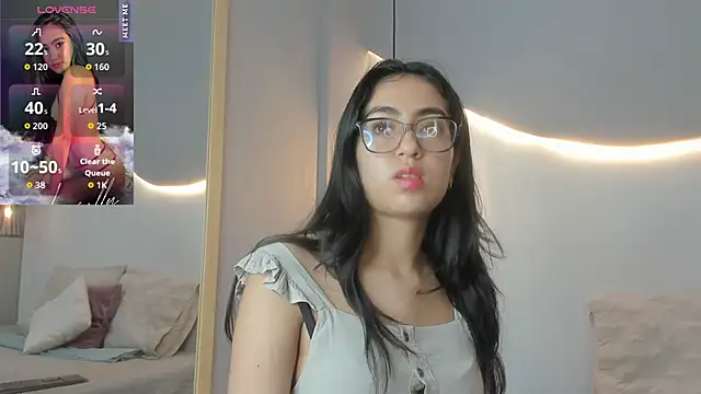 Snapshot of lucelly_15 chatting on October 12, 11:20 am lucelly 15 online show from October 12, 11:20 am