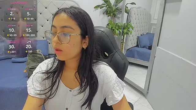 lucelly 15 online show from February 19, 11:39 am