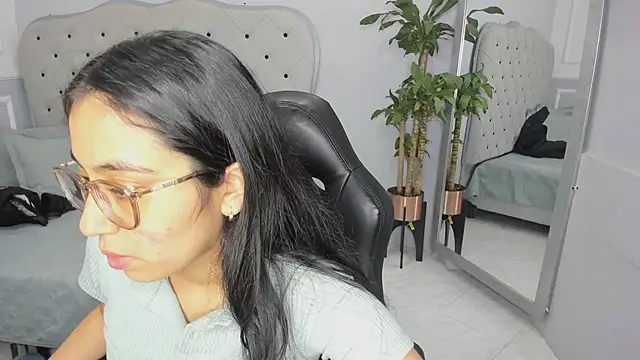 lucelly 15 online show from February 22, 11:53 am