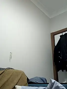 Snapshot of BellBort chatting on December 14, 10:14 pm BellBort online show from December 14, 10:14 pm