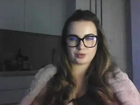 Snapshot of GoddessTenderness chatting on February 22, 7:25 pm GoddessTenderness online show from February 22, 7:25 pm