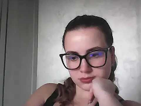Snapshot of GoddessTenderness chatting on February 24, 3:31 pm GoddessTenderness online show from February 24, 3:31 pm