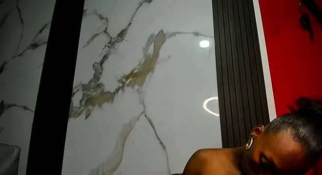 ebony valentina online show from November 6, 1:50 am