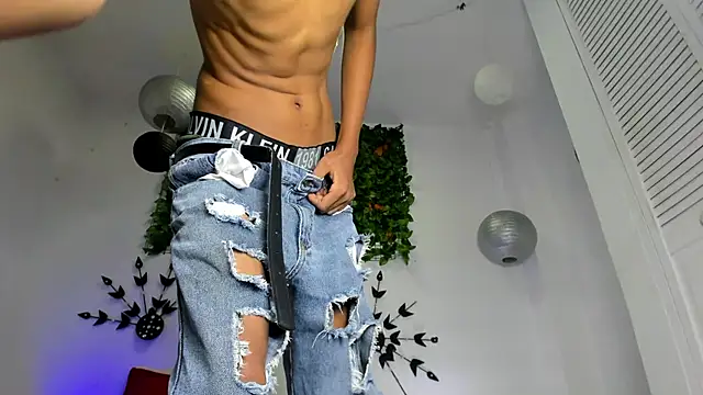 Snapshot of Calvin_Ford chatting on February 26, 1:53 am Calvin Ford online show from February 26, 1:53 am