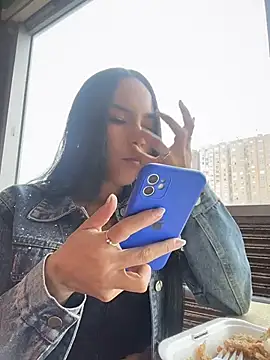 Snapshot of Naatalia chatting on April 19, 8:22 pm Naatalia online show from April 19, 8:22 pm
