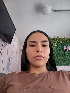 Snapshot of Naatalia chatting on April 22, 4:19 pm Naatalia online show from April 22, 4:19 pm