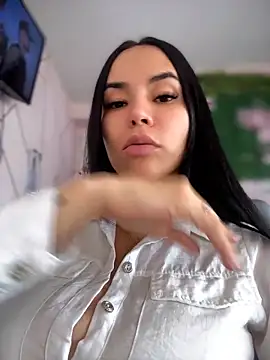 Snapshot of Naatalia chatting on May 5, 8:39 pm Naatalia online show from May 5, 8:39 pm