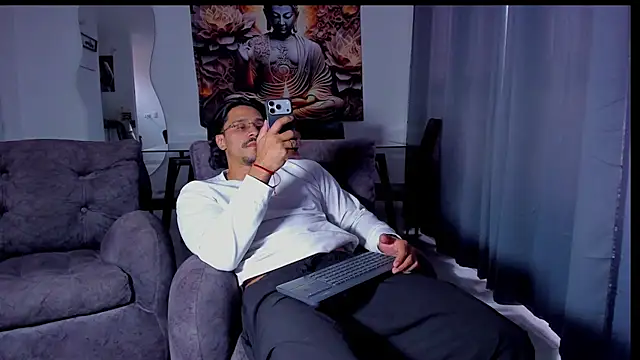 Valentino Dosantos  online show from February 13, 8:27 pm