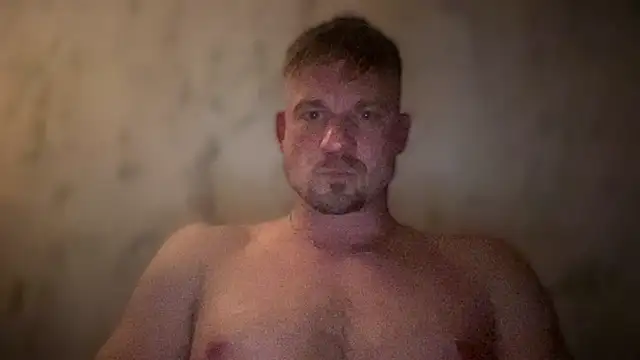 Snapshot of Hagener985 chatting on May 21, 12:50 am Hagener985 online show from May 21, 12:50 am