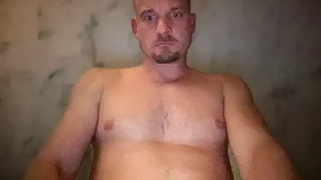 Snapshot of Hagener985 chatting on July 25, 12:31 am Hagener985 online show from July 25, 12:31 am