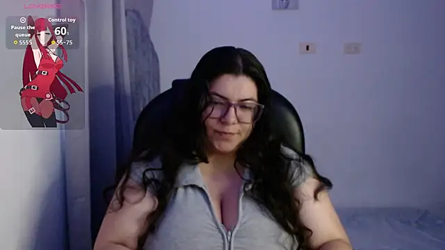 Snapshot of miss_nyxxx chatting on May 25, 10:43 am miss nyxxx online show from May 25, 10:43 am