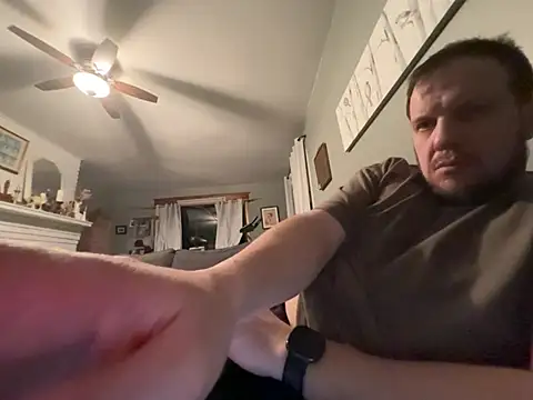 Snapshot of mxp1900 chatting on March 11, 12:16 am mxp1900 online show from March 11, 12:16 am