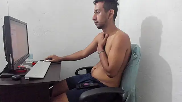 Snapshot of Extremely-Dirty-Sex chatting on February 27, 12:56 pm Extremely-Dirty-Sex online show from February 27, 12:56 pm