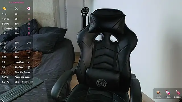 Snapshot of kevin_jef chatting on March 2, 7:34 pm kevin jef online show from March 2, 7:34 pm