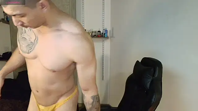 Snapshot of kevin_jef chatting on October 8, 2:09 am kevin jef online show from October 8, 2:09 am