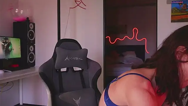 Snapshot of Limy_Sweet chatting on February 23, 8:44 am Limy Sweet online show from February 23, 8:44 am