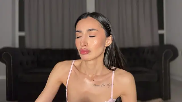 alissadreams online show from November 28, 6:43 pm