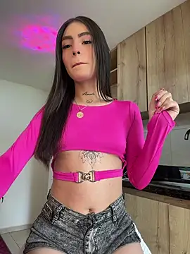 Snapshot of candycami19 chatting on April 30, 9:41 pm candycami19 online show from April 30, 9:41 pm