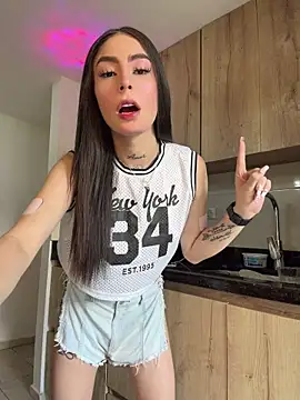 Snapshot of candycami19 chatting on June 19, 9:51 pm candycami19 online show from June 19, 9:51 pm