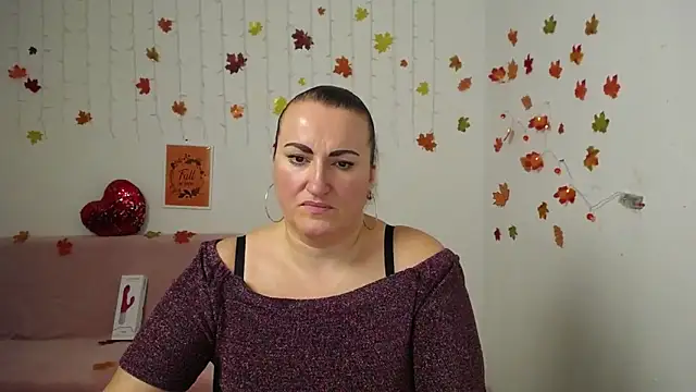 DianaMGG online show from November 17, 7:03 am