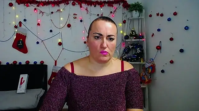 DianaMGG online show from December 5, 7:10 pm