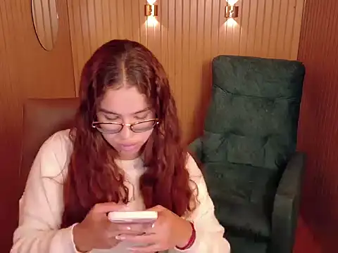 Greciaruiz  online show from February 14, 12:07 am