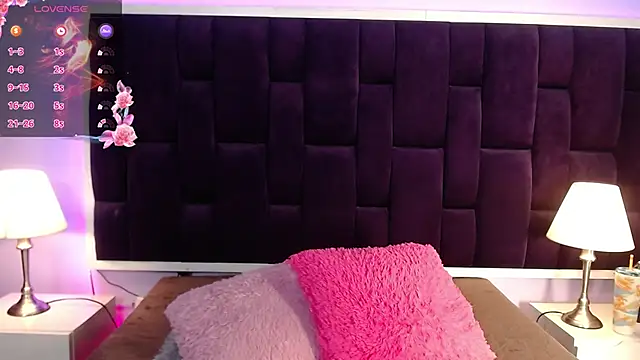 Snapshot of Azaahara_ chatting on April 27, 12:58 pm Azaahara online show from April 27, 12:58 pm