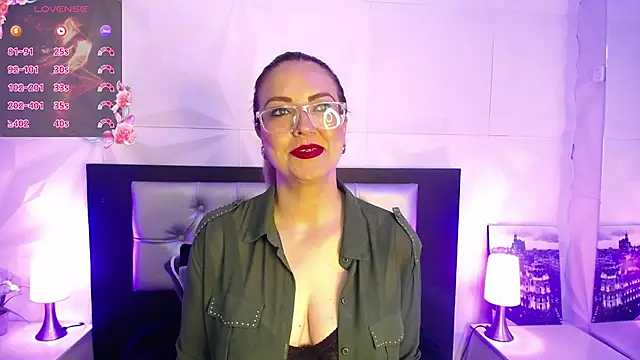 Snapshot of Azaahara_ chatting on May 26, 12:34 pm Azaahara online show from May 26, 12:34 pm