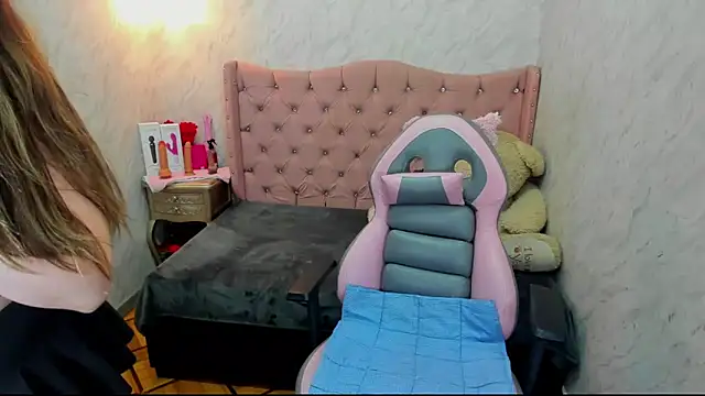 Lianngrace online show from March 12, 3:29 pm