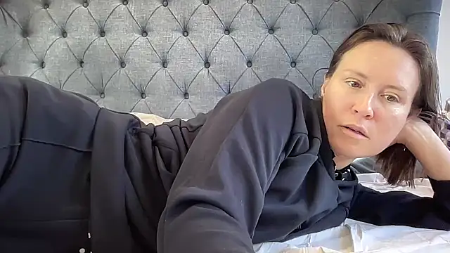 Snapshot of eatmypie69 chatting on September 22, 12:07 pm eatmypie69 online show from September 22, 12:07 pm