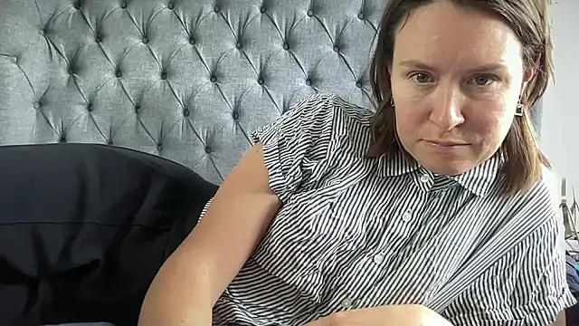 Snapshot of eatmypie69 chatting on October 20, 10:16 am eatmypie69 online show from October 20, 10:16 am