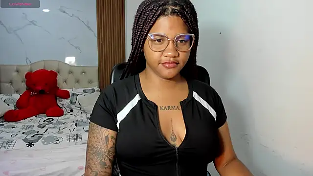 ZahraRose online show from March 25, 11:16 am