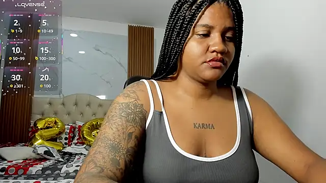 ZahraRose online show from April 15, 11:39 am