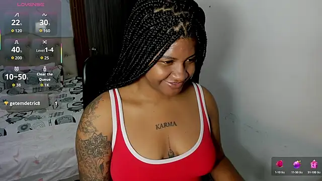 Snapshot of ZahraRose chatting on April 23, 10:58 am ZahraRose online show from April 23, 10:58 am