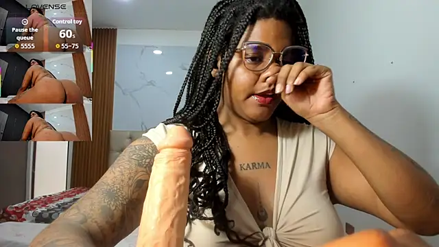 Snapshot of ZahraRose chatting on June 30, 8:43 pm ZahraRose online show from June 30, 8:43 pm