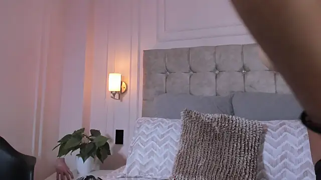 JasmineRoss 1 online show from October 30, 7:03 pm